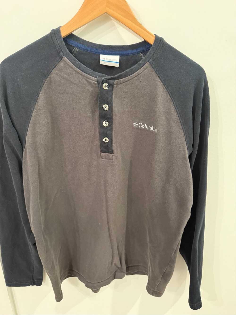 Columbia Charcoal Body Navy Trim Henley Fleece Top